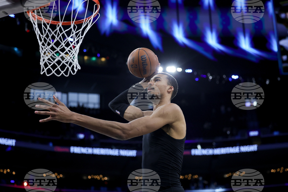 Spurs Clippers Basketball