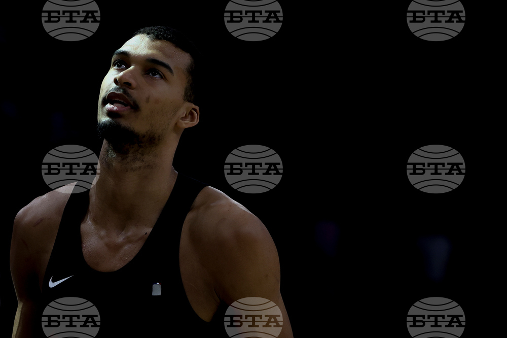 Spurs Clippers Basketball