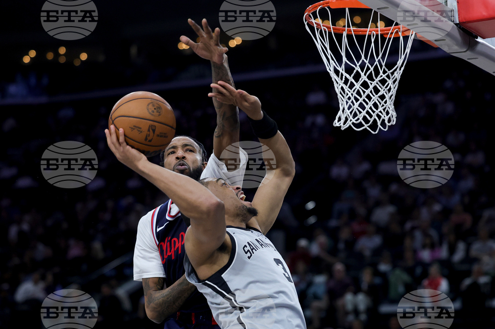 Spurs Clippers Basketball