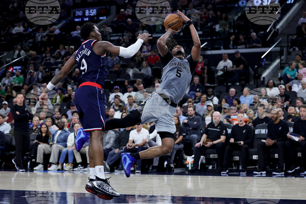 Spurs Clippers Basketball