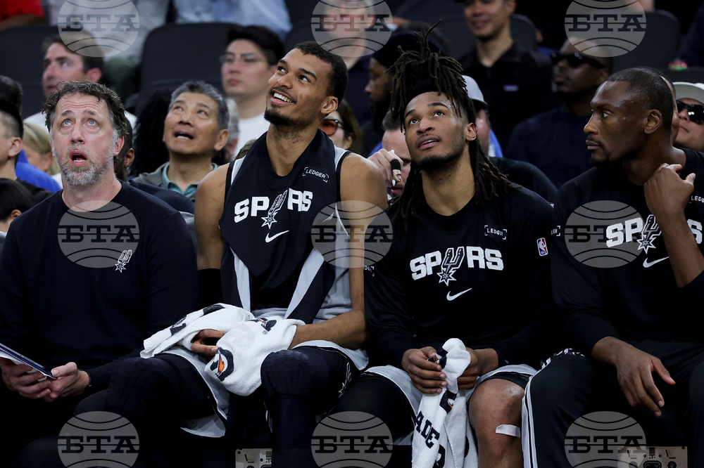 Spurs Clippers Basketball