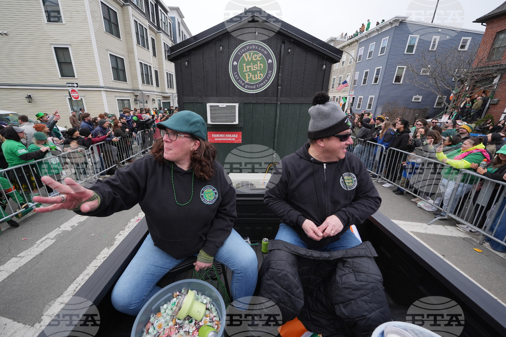 St. Patrick's Day Tiny Pub