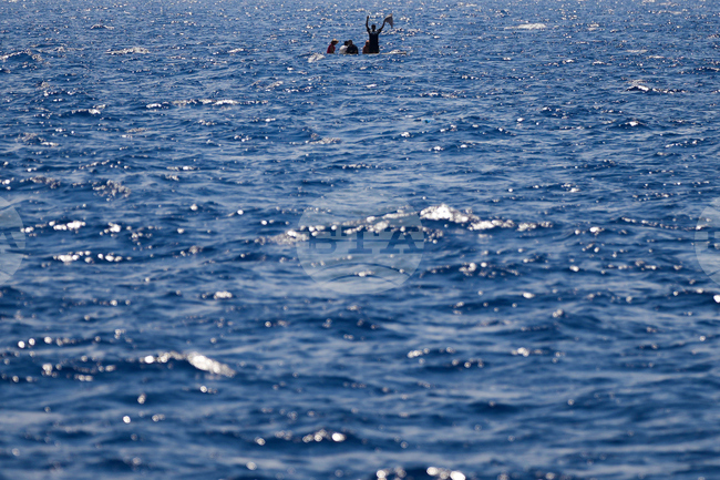 22 мигранти са умрели при опит да стигнат от Либия до Гърция през Средиземно море