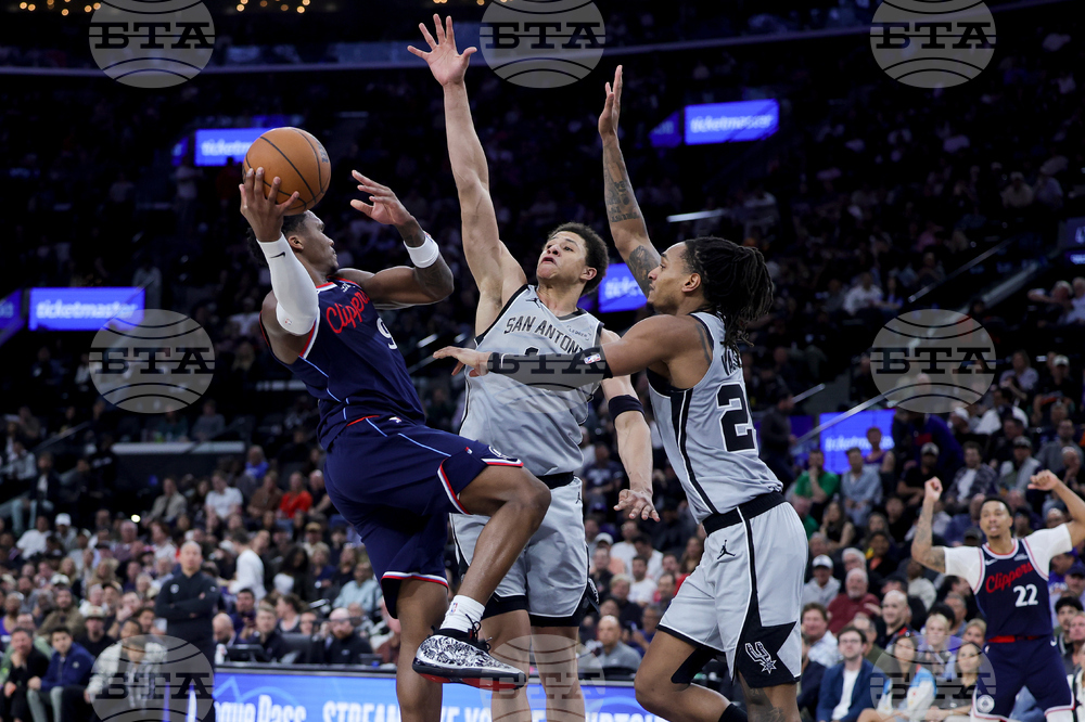 Spurs Clippers Basketball