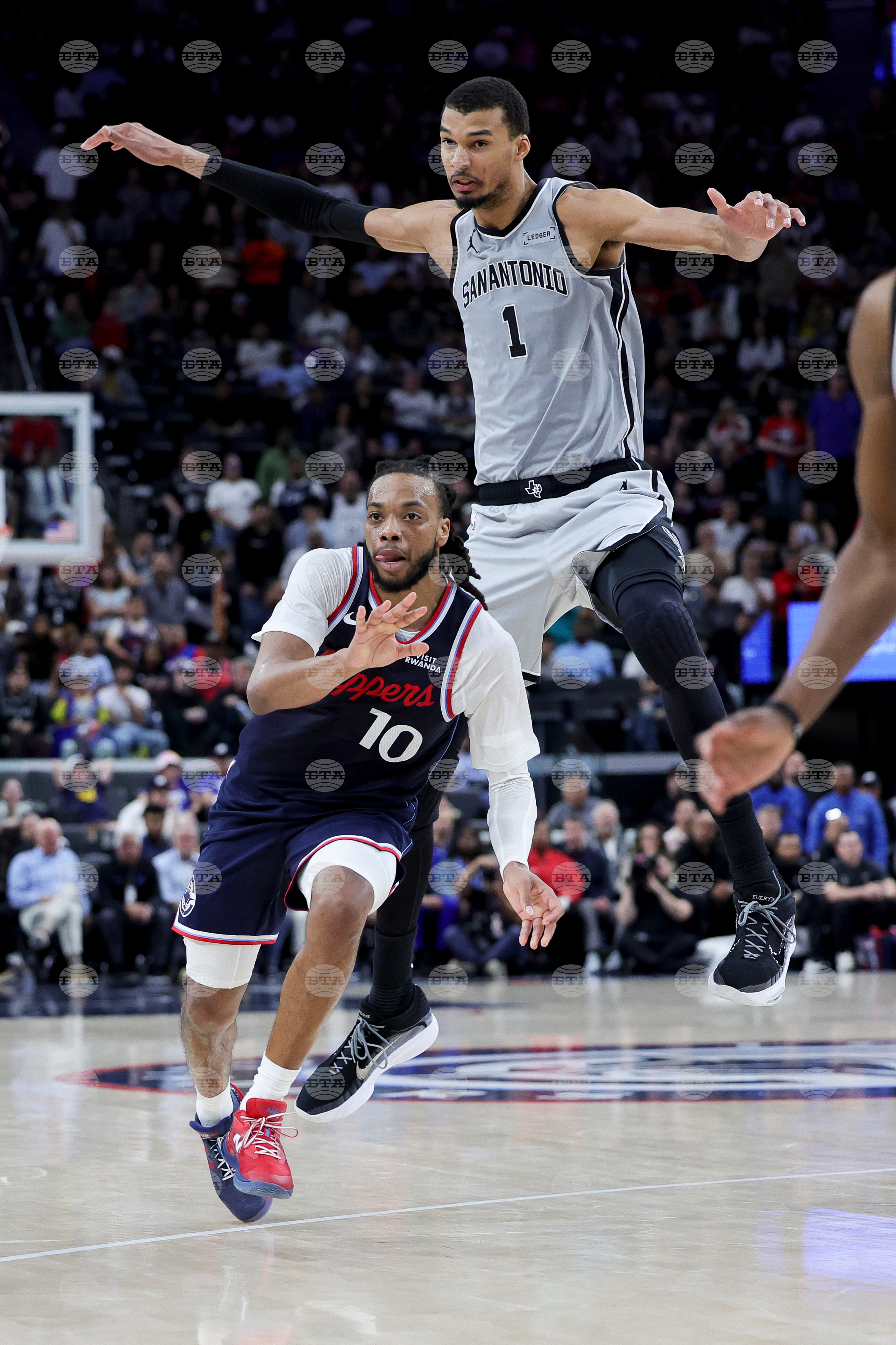 Spurs Clippers Basketball