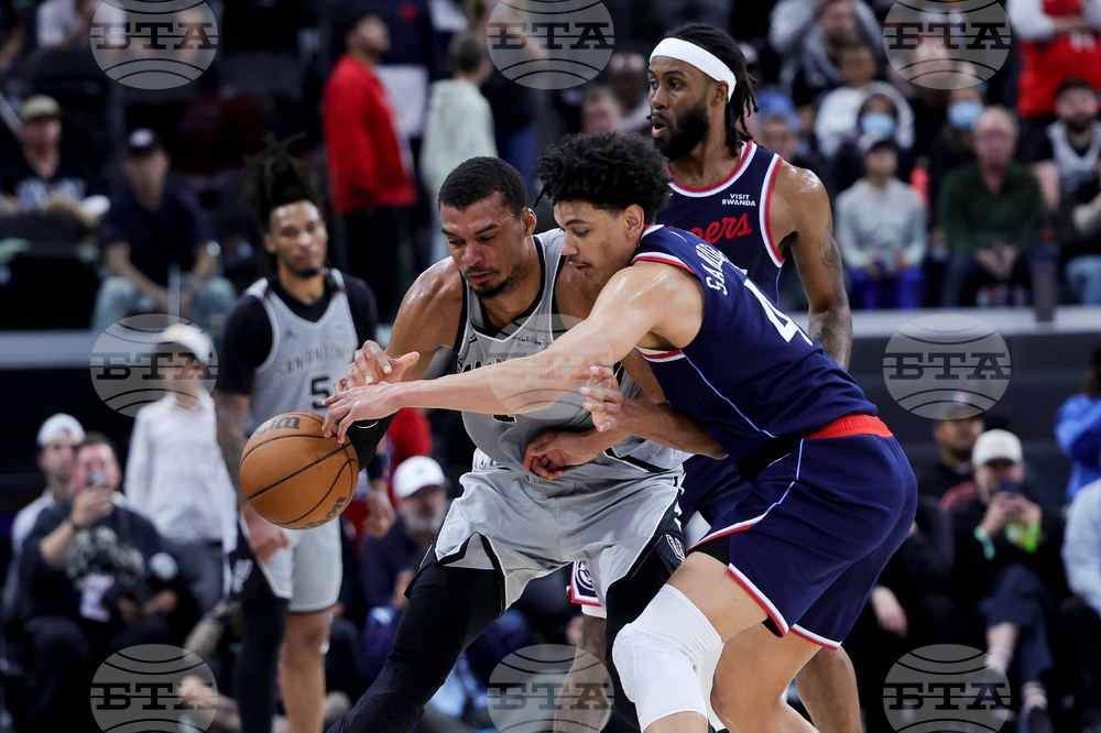 Spurs Clippers Basketball