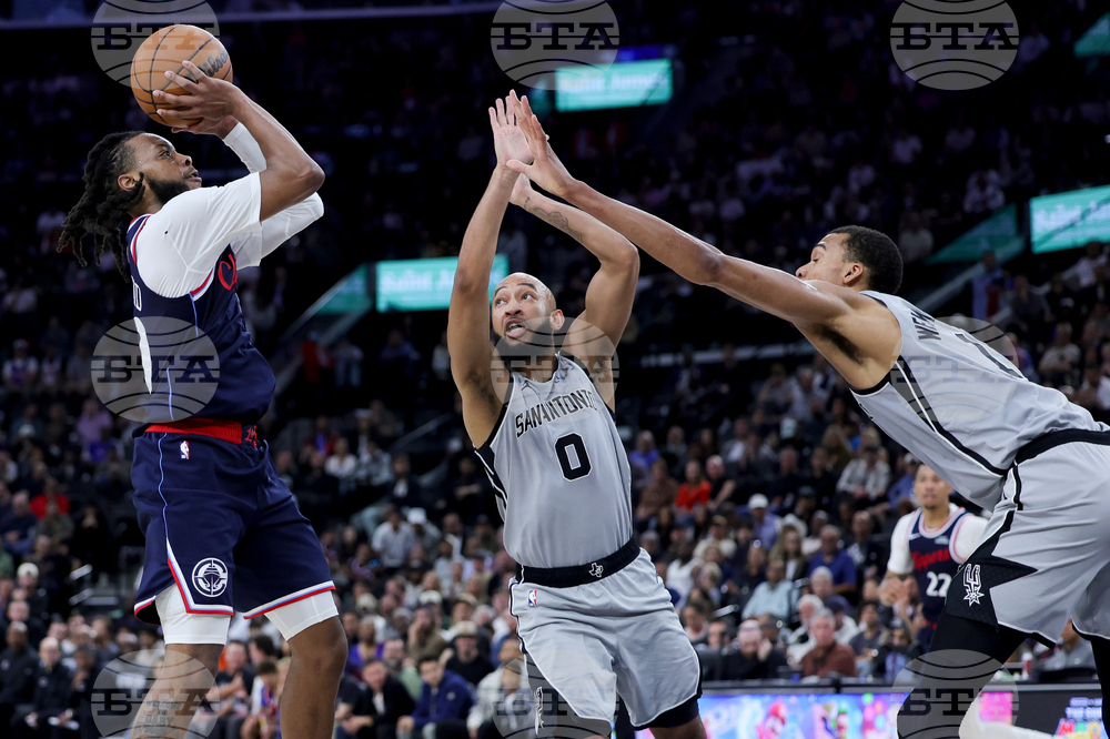 Spurs Clippers Basketball