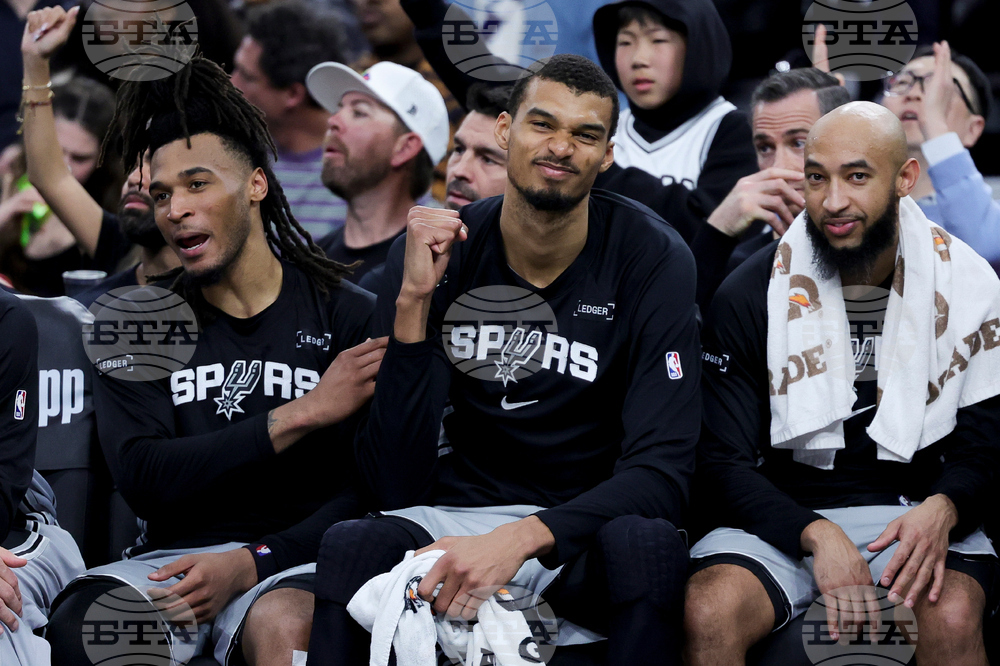 Spurs Clippers Basketball