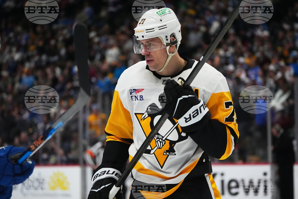 Penguins Avalanche Hockey