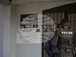 Бургас - полицейски участък - задържани лица