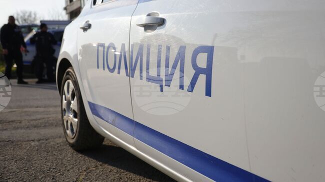 Двама непълнолетни младежи от село Гърмен са извършили кражба на акумулатори от четири автомобила