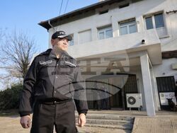Бургас - полицейски участък - задържани лица