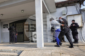 Бургас - полицейски участък - задържани лица