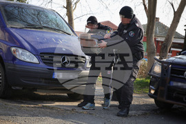 Бургас - полицейски участък - задържани лица