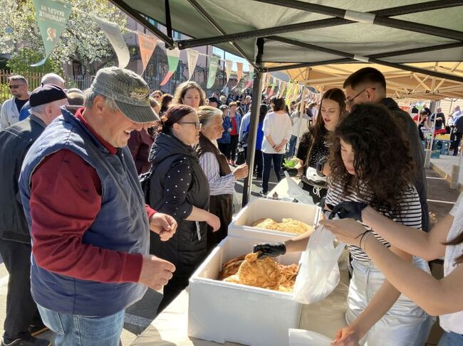 Момчилград посреща Арифе с над 2000 мекици