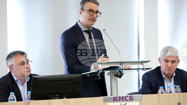 Реформата на отношенията в енергийния сектор трябва да се случи, каза служебният министър Трайчо Трайков