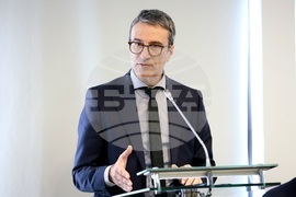 КНСБ - "Трансформация на трудовия пазар в условията на нисковъглероден преход в енергетиката" - конференция