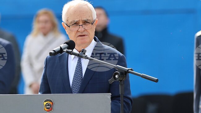 Повишена е готовността на системите за противовъздушна и противоракетна отбрана на страните от Източния фланг, каза министър Атанас Запрянов