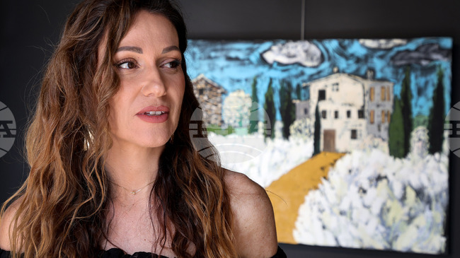 Прелестта на четирите сезона показва с натюрморти и пейзажи Гергана Лалова във варненската галерия „Папийон“ 