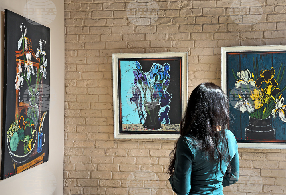 Варна - Галерия „Le Papillon“ - изложба на Гергана Лалова