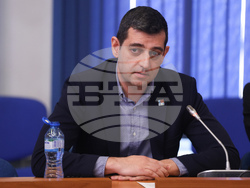 Национален пресклуб  БТА София - пресконференция на тема: „Непрозрачност в системата за управление на отпадъците - по-високи цени за потребителите. Бизнесът настоява за спешни мерки.“