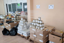 Пловдив - Български червен кръст - хранителни пакети