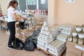 Пловдив - Български червен кръст - хранителни пакети
