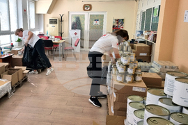 Пловдив - Български червен кръст - хранителни пакети
