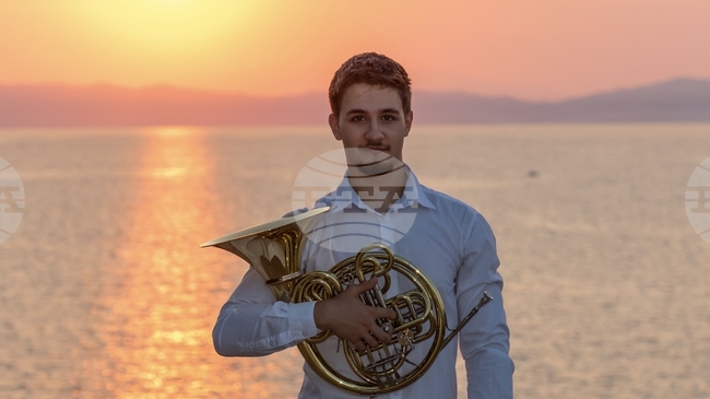 Валдхорнистът-чудо Виктор Теодосиев е победител в категория „Музика" и номиниран за наградата за полет в изкуството „Стоян Камбарев“