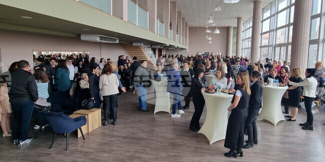 Екипът на Комплекса за социални услуги за деца и семейства в Шумен представи добри практики на форум в града 