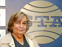 София (18 април 2004) Актрисата Слава Рачева. Пресфото-БТА, снимка: Владимир Шоков/архив