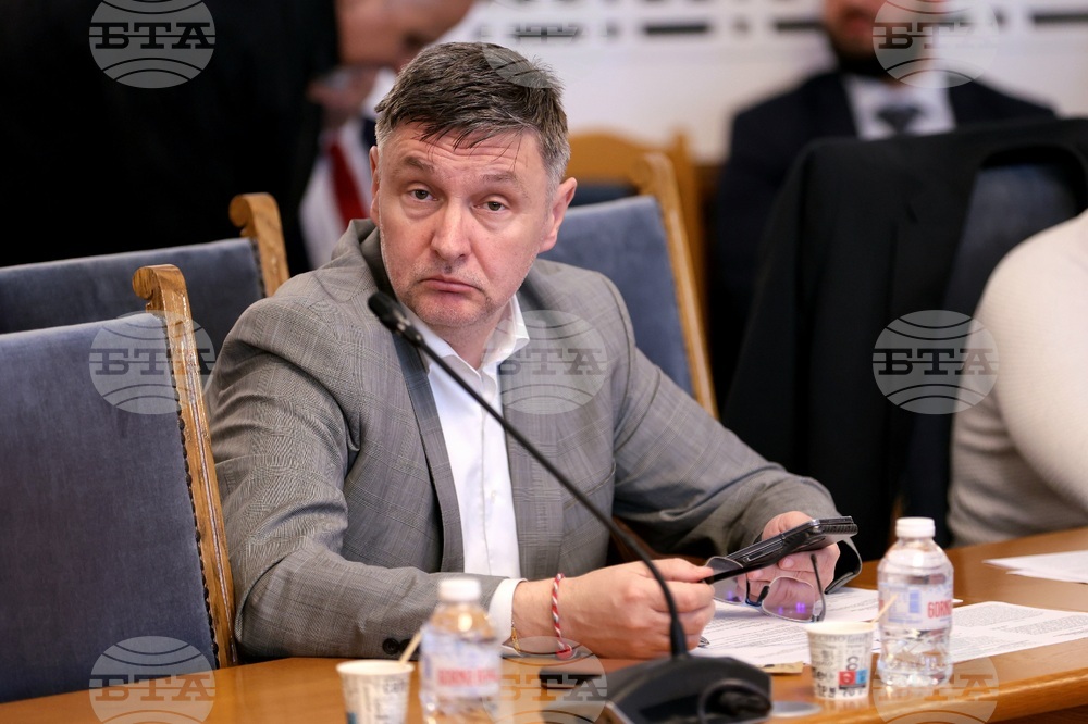 Народното събрание - Комисия по конституционни и правни