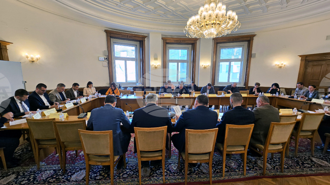 Транспортната комисия обсъди на второ четене Законопроект за обществения транспорт, който обединява пътническите превози за всички видове транспорт