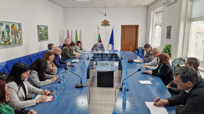 Институциите в Търговище осъществяват подготовката за парламентарните избори при добра координация, съобщиха от Областната администрация