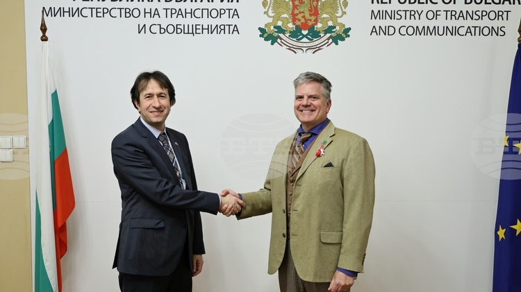 Transport Minister, US Charge d'Affaires Discuss Strategic Transport Corridors