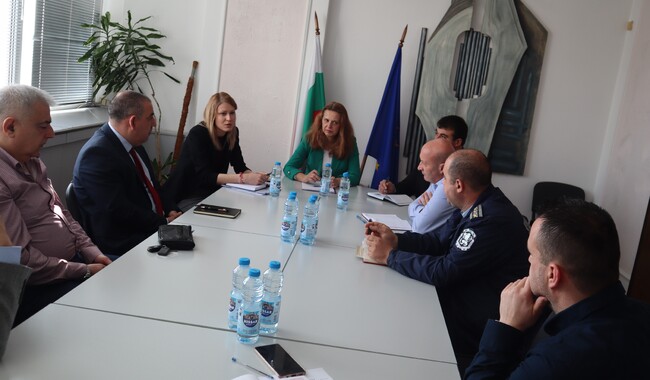 Областна администрация Стара Загора: Областният управител Ива Радева се срещна с представители на институциите, ангажирани с парламентарни избори 2026 
