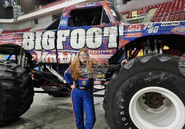 Зала „Арена София“ - Шоу Hot Wheels Monster Trucks Live