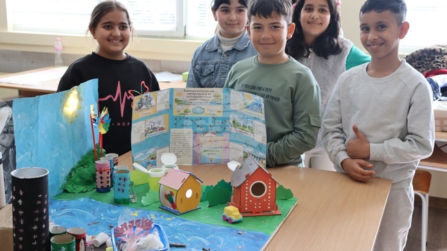 Творчески работилници по проект „Успех за теб“ събраха ученици от област Търговище