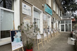 Казанлък - „ПроменениТЕ - за живота след приемната грижа“ - пътуваща изложба