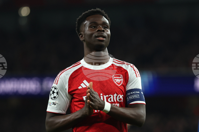 Нападателят на Арсенал Букайо Сака ще бъде възстановен от контузия за първия мач от полуфинала на Шампионската лига срещу Атлетико Мадрид