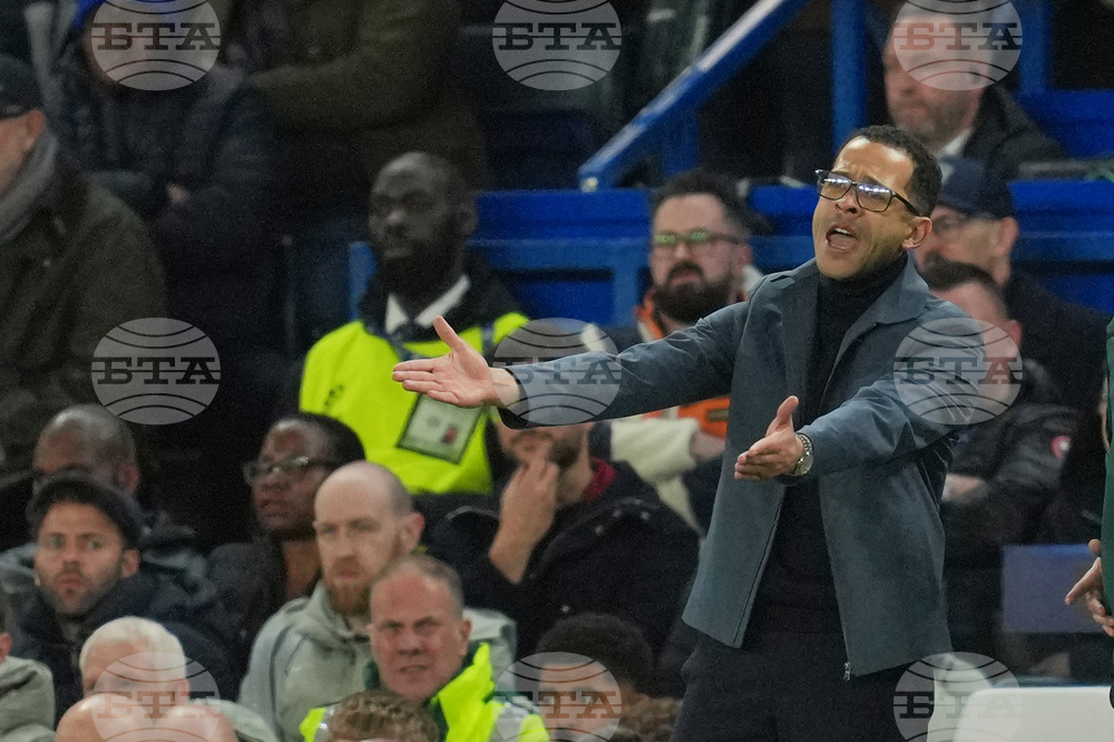 Челси няма планове да уволнява Росиниър