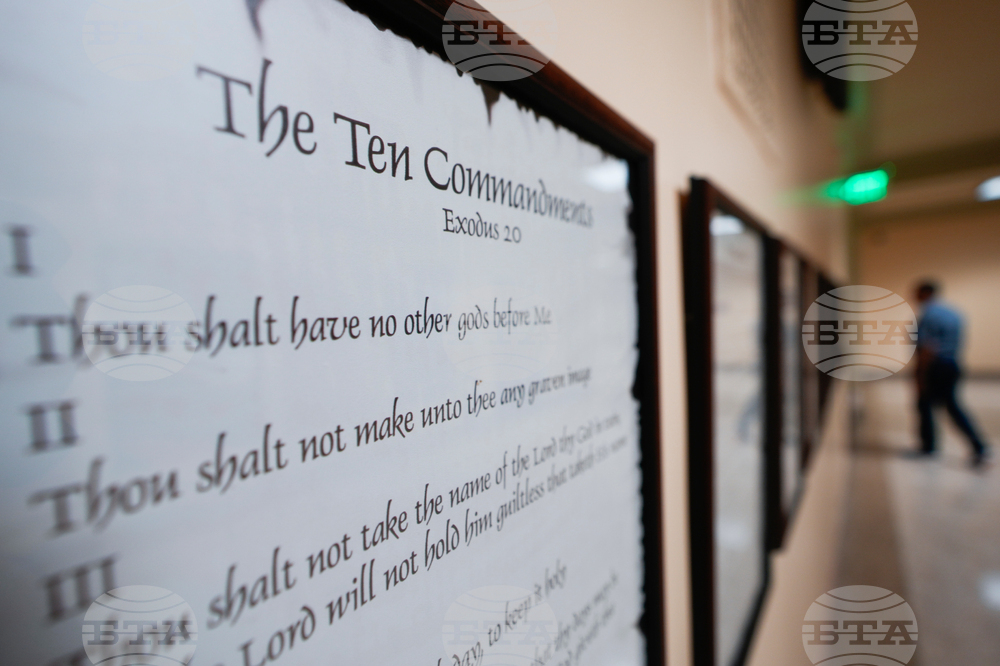 Ten Commandments Schools What to Know