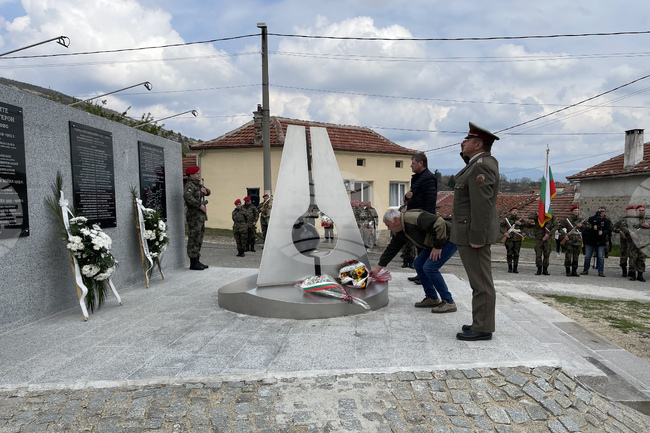 Село Ясеново - Войнишки паметник - откриване