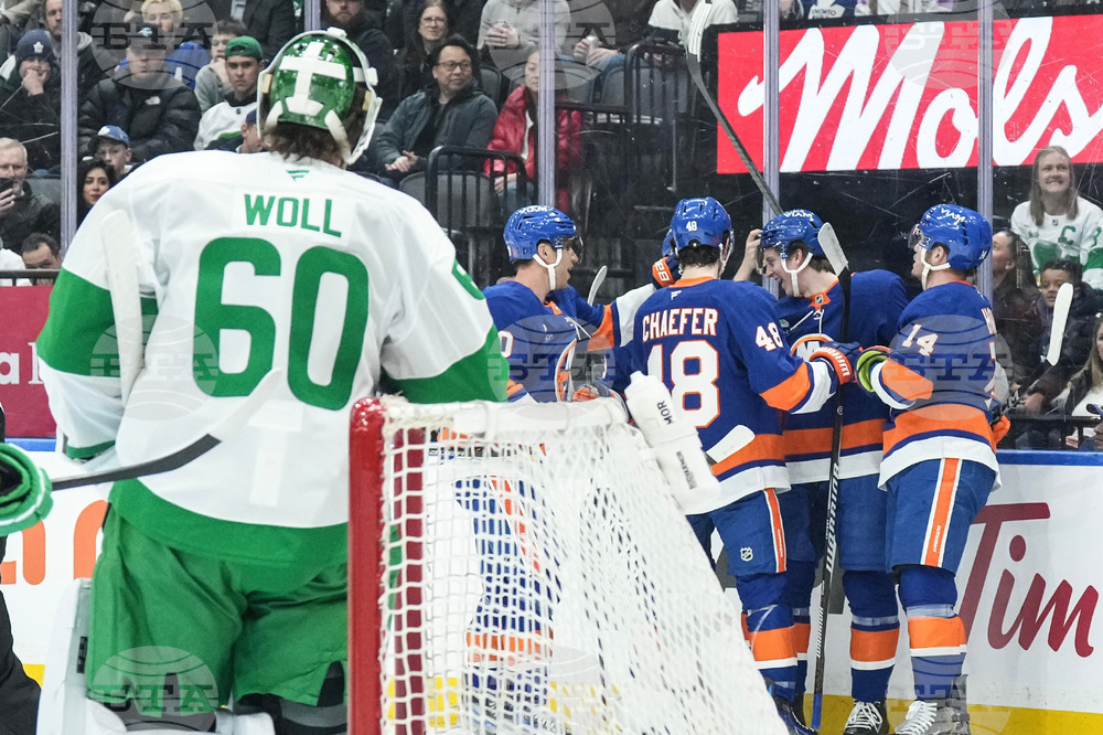 Islanders Maple Leafs Hockey