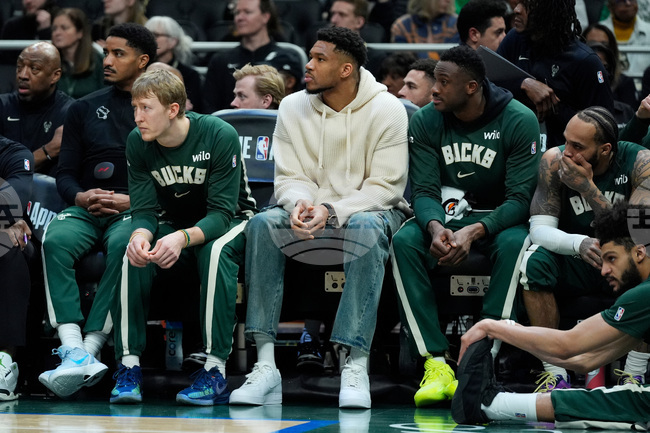 Cavaliers Bucks Basketball