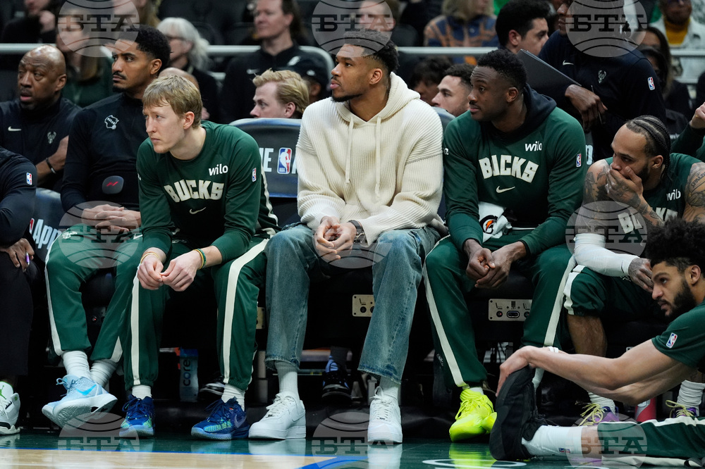 Cavaliers Bucks Basketball