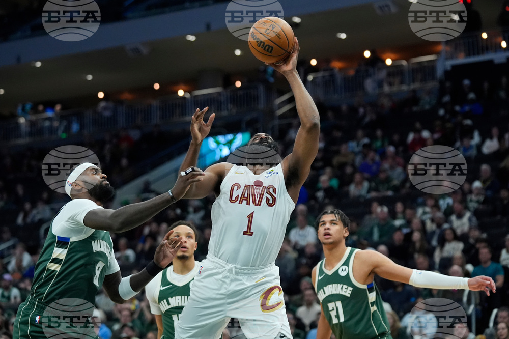 Cavaliers Bucks Basketball