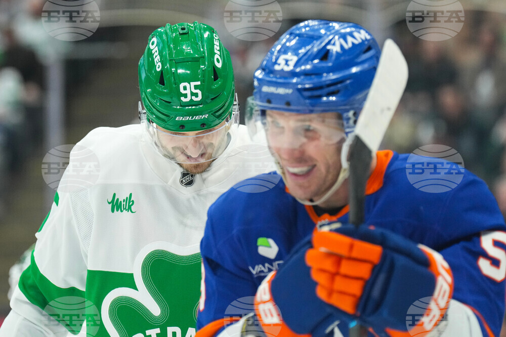 Islanders Maple Leafs Hockey