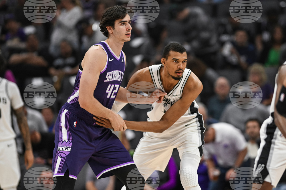 Spurs Kings Basketball