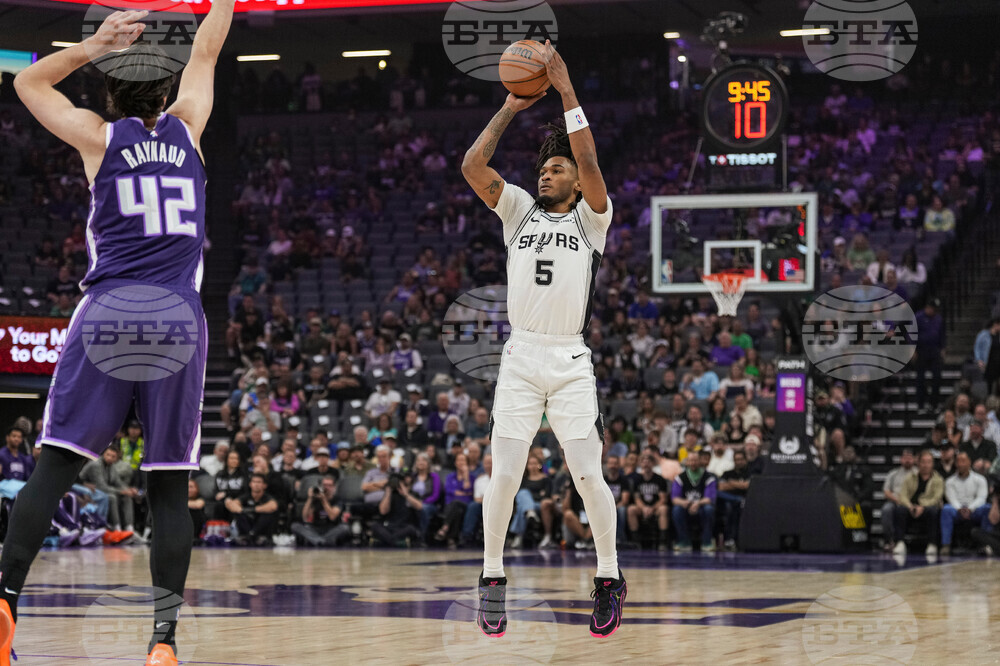 Spurs Kings Basketball